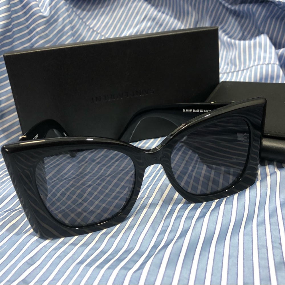 YSL Elegant Black Sunglasses